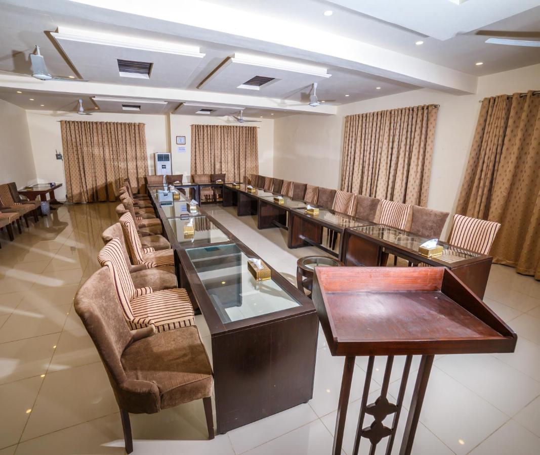 מלון פשאוור Vip House מראה חיצוני תמונה