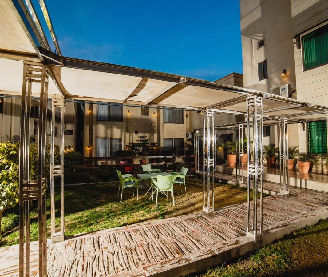 מלון פשאוור Vip House מראה חיצוני תמונה