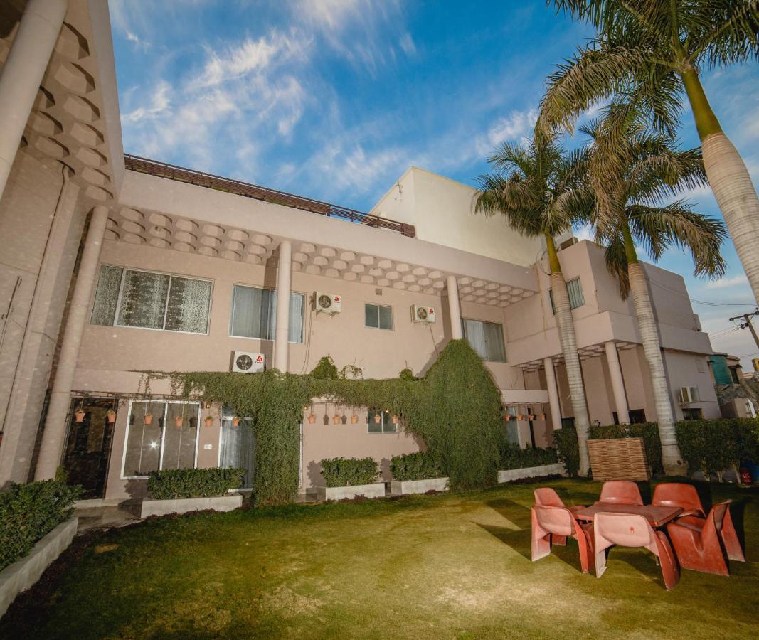 מלון פשאוור Vip House מראה חיצוני תמונה