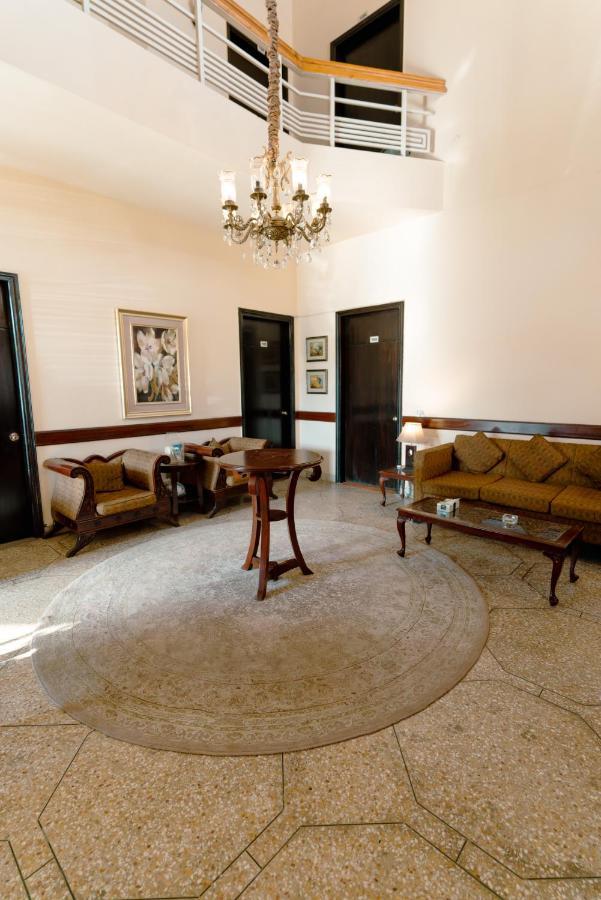 מלון פשאוור Vip House מראה חיצוני תמונה